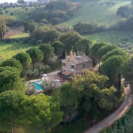 Villa Cherubini 8&1, Emma Cingoli