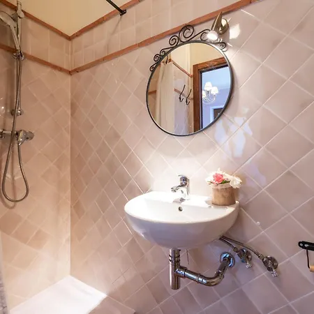 Cherubini 8&1, Emma سينغولي