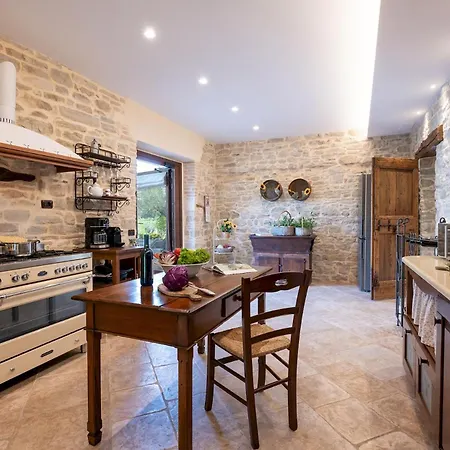 Cherubini 8&1, Emma سينغولي